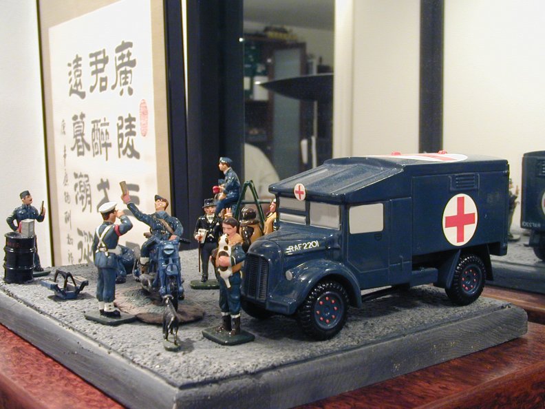 Lo%20Collection%20002.jpg