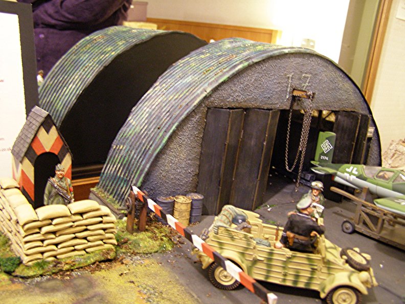 hanger13.jpg