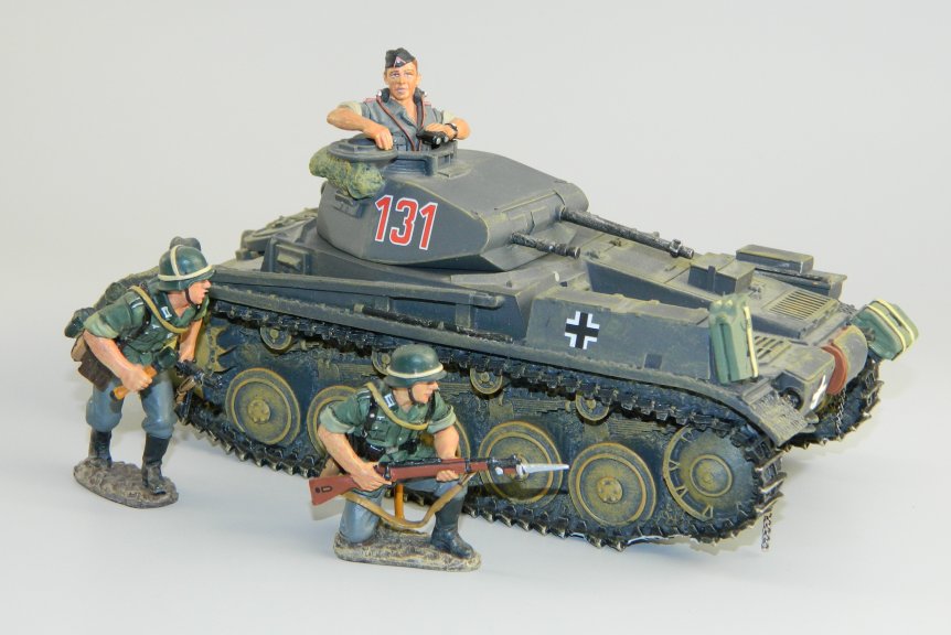 Panzer MkII with Commander and 2 Wehrmacht Soldiers