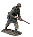 Waffen SS German Grenadier Advancing with K-98 wearing Kharkov Parka, 1944-45