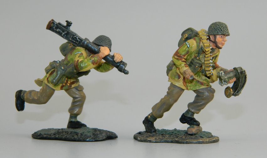 British Paratroopers - Bren Gun Team