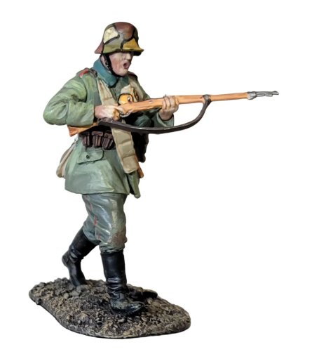 German Infantryman Advancing, 1916-18