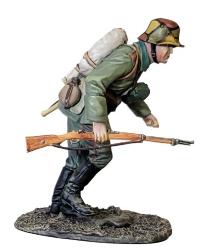 German Sturmtruppen Advancing, No.2, 1916-18