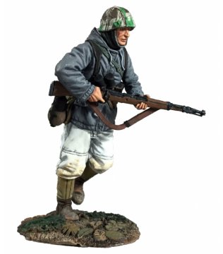 German Volksgrenadier in Parka Running with K-98 #1