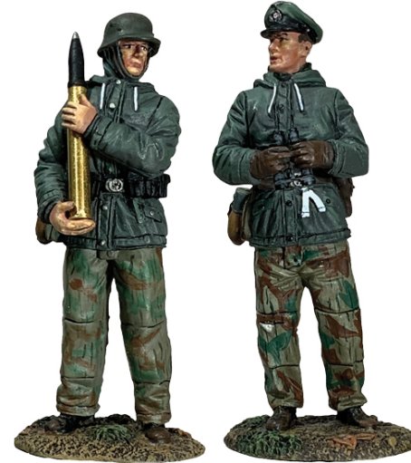 German 88mm Flak Gun Commander and Ammunition Handler