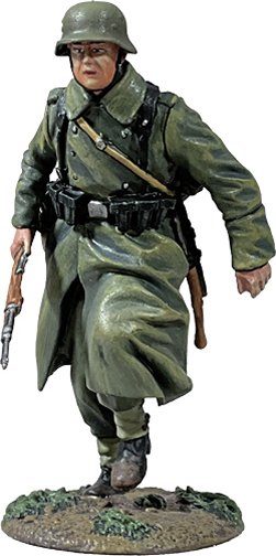 German Grenadier Running in Greatcoat With 98K, 1941-45