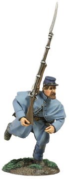 Union Infantry in Overcoat At Right Shoulder Shift #1