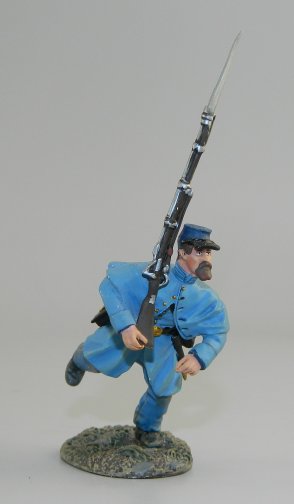 Union Infantry in Overcoat At Right Shoulder Shift #1