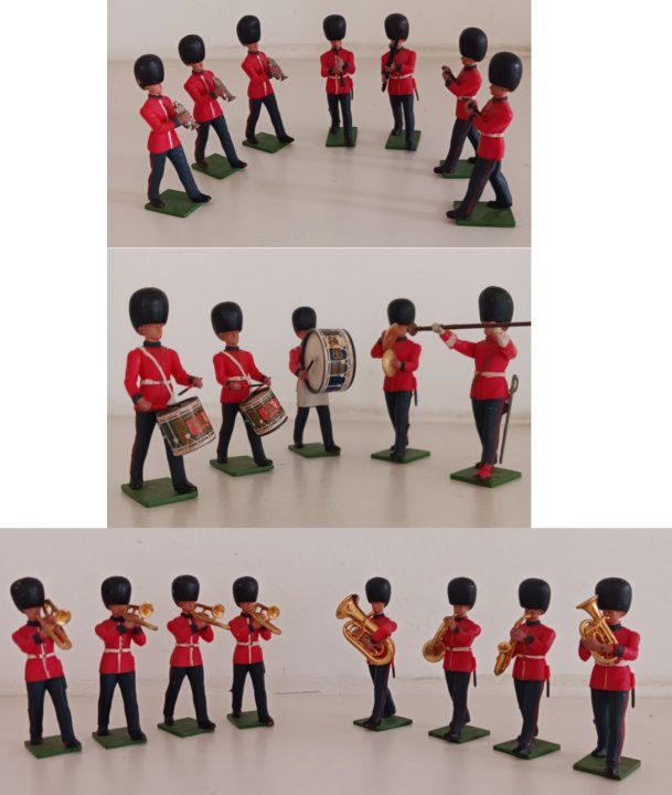 Eyes Right Scots Guards Band 20-piece