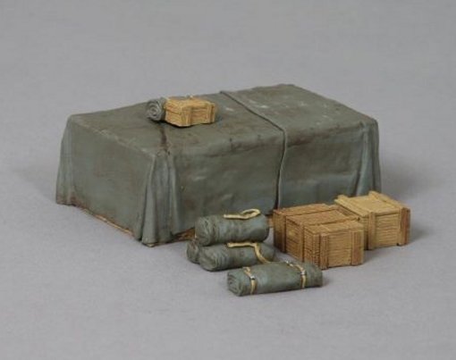 Tarpaulin Covered Crate (No decals)