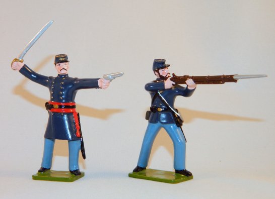 Union Infantry – Officer & Private Standing Firing