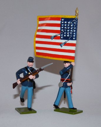 Union Infantry – Sergeant w/National Flag & Private Running