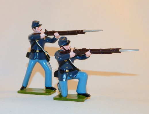 Union Infantry – Private Standing Firing & Kneeling Firing