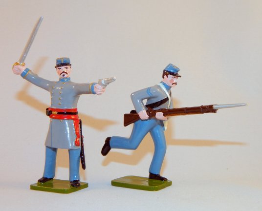 Confederate Infantry – Officer & Private Charging