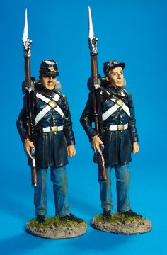 US Marines - 2 Figures Standing