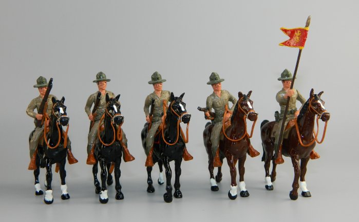 Nicaraguan Mounted Marines in Khakis & Campaign Covers – 3 w/Rifles,  1 w/MG & 1 Guidon Bearer