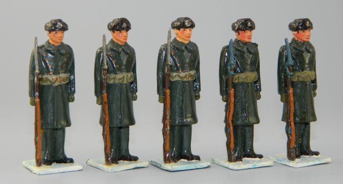 China Marines - Legation Guard in Greens & Fur Caps w/Bayonets