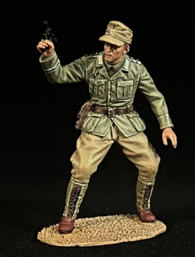 DAK Commanding the Charge Officer