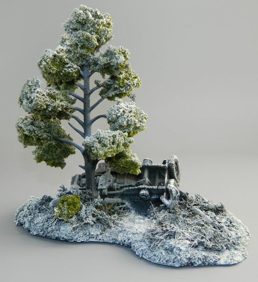 Winter Damaged Jeep Diorama - Show Special