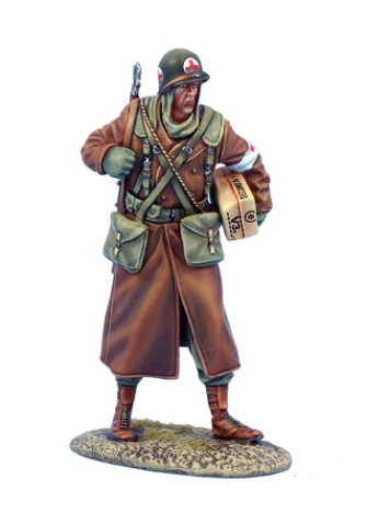 US Winter Infantry Medic with M1 Garand