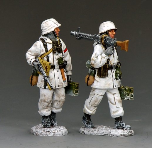 Walking MG 42 Gun Team