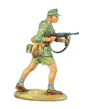 Das Deutsche Afrika Korps Stabsgefreiter Advancing with MP40