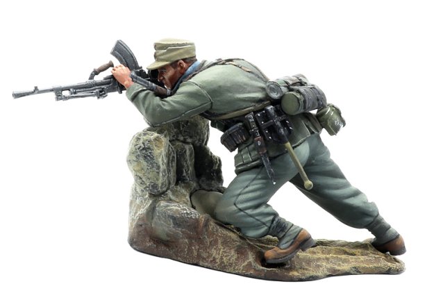 Das Deutsche Afrika Korps Firing Captured Bren Gun