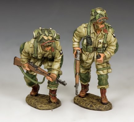 US Paratroopers Moving Forward ... Cautiously! - 101st Airborne