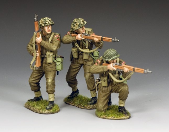 Riflemen In Action Set - Grass