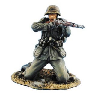 German Heer Infantry Kneeling Firing