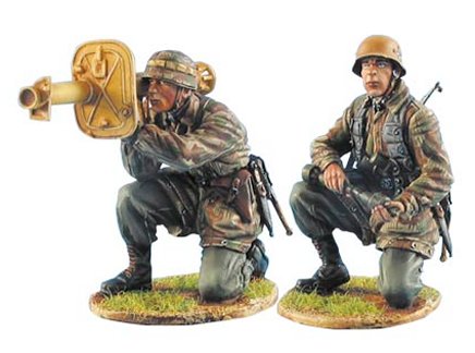 German Fallschirmjager Panzerschrek Team - 2 Figures