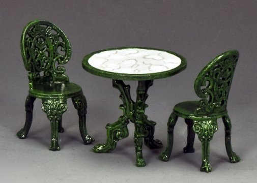 Table & Chairs