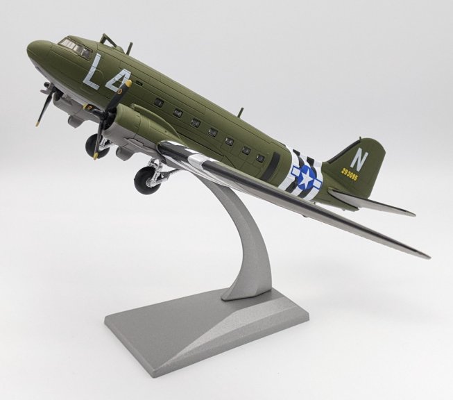 Douglas C-47 Skytrain - 439th Troop Carrier Group, 9th Air Force, USAAF, D-Day (Aces High Flying Museum)