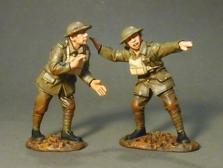 The Royal Garrison Artillery, Two Crew Aiming Gun