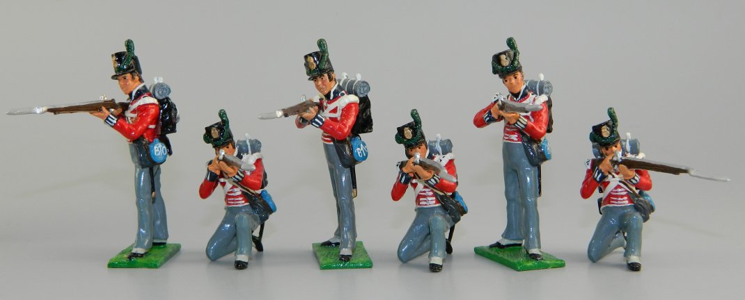 27th Inniskilling Soldiers Kneeling & Standing Firing (Irish Regiment at Waterloo)