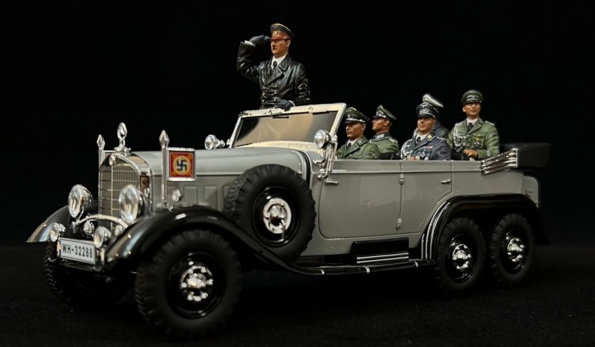 Mercedes Benz G4 Silver Gray & 6 Crew