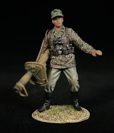 Waffen-SS Panzerschreck Main Shooter