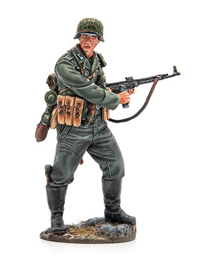 German Grenadier Loading MP44