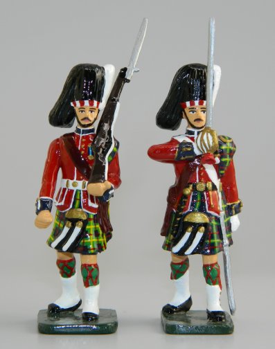 Queen's Own Cameron Highlanders, Officer & NCO