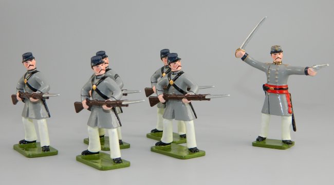 Confederate States Marines Officer & 5 Advancing - Summer