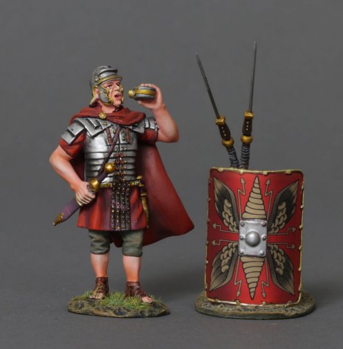 Roman Soldier in Cloak w/Canteen - Imperial Red Shield