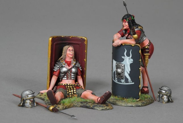 Female Legionnaires Bella and Bruna with 9th Legion Black Shields