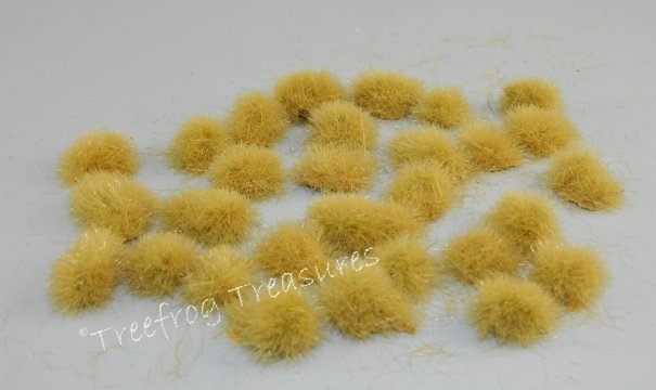 Clumps of Short Dry Grass