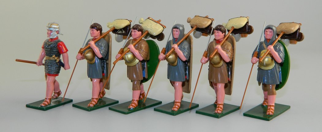Roman Officer with 5 Marius Mule Soldiers