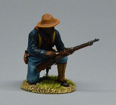 10th Cavalry Soldier Kneeling Loading