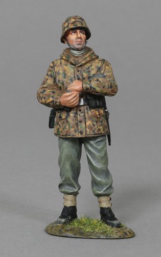 Gun Crew Loader #2 with Shell