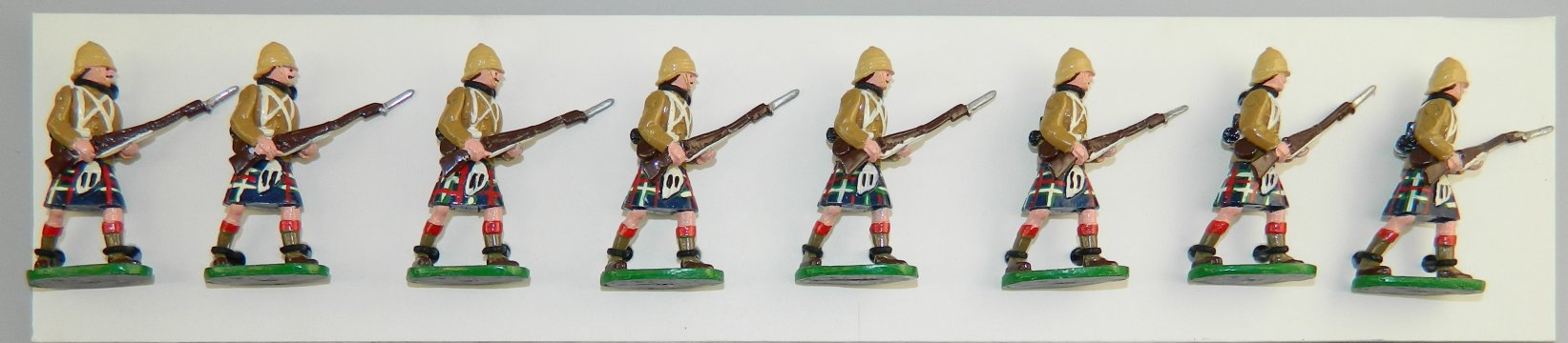 Scottish Highlanders Advancing