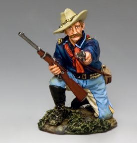 Kneeling Officer with Pistol & Carbine