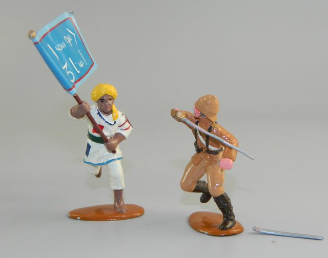 British Soldier vs. Mahdist Flagbearer