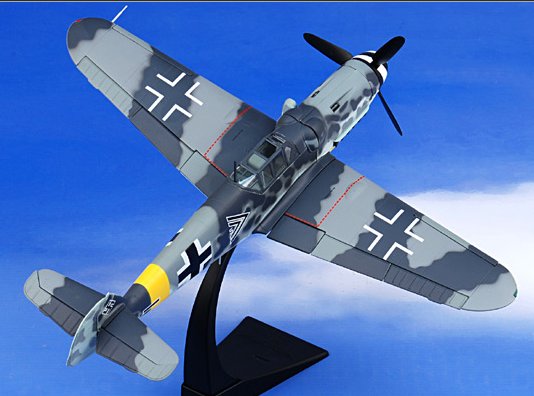 Messerschmitt Bf 109G, Luftwaffe II/JG 52, w/3 Figures
